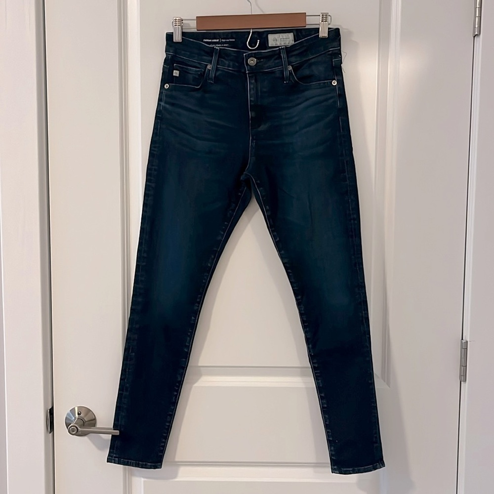 AG Farrah High-rise Skinny Jean size 28